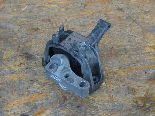 Soporte de motor AUDI Q3 8U 2.0 TDI 5N0199262F image 7