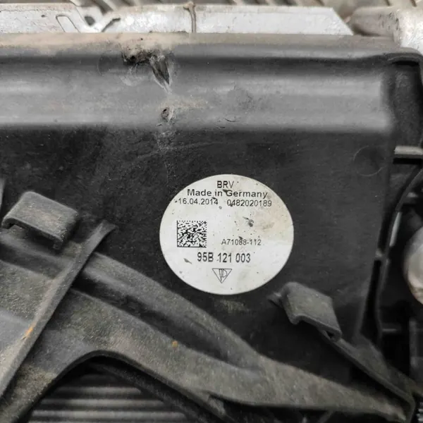 Porsche Kühlteil OEM 95B121207 für Macan 3.0L image 6