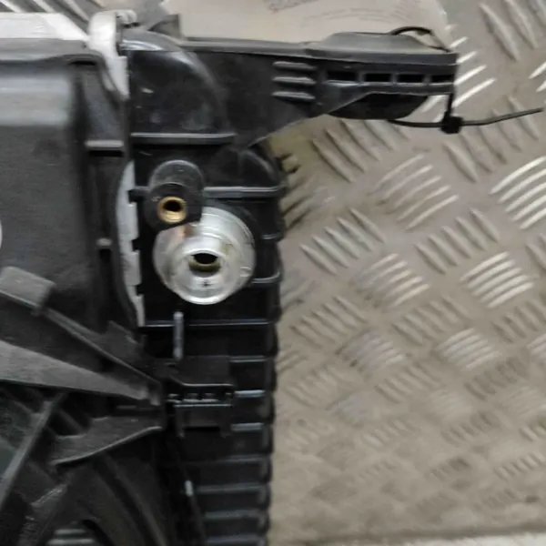 Porsche Kühlteil OEM 95B121207 für Macan 3.0L image 7