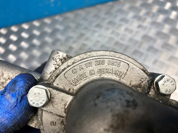 MERCEDES CLK W208 2.3 COMPRESOR Carcasa de Termostato 1112030473 image 3