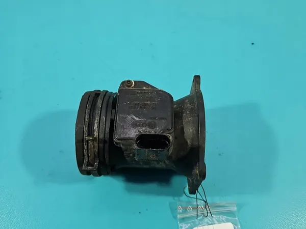 Luchtmassameter VW Golf IV 1.6 SR image 3