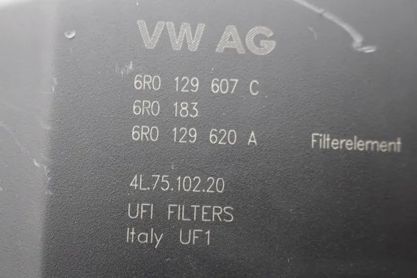 AUDI A1 Luftfilter OEM bt-cars-29200 Begagnad image 3