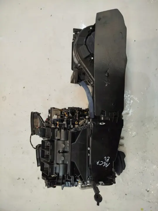 Radiateur de chauffage Audi A6 C7 OEM 4G1820005G - Occasion image 5