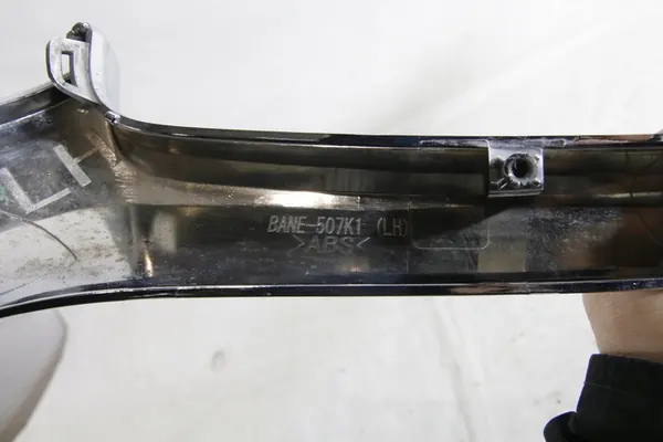 Mazda 3 III Grill Kromlist 2017-2019 OEM uz16037 image 2