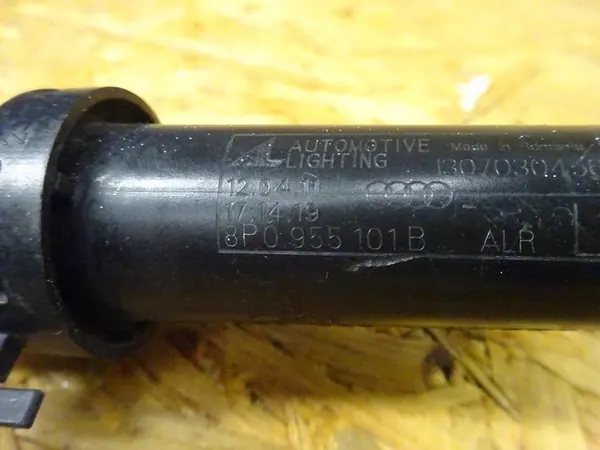 AUDI A3 8P Lift Linker Koplampenreiniger 8P0955101B image 3