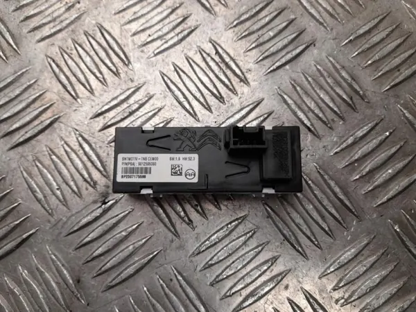 Käytetty Citroën DS7 CROSSBACK näyttö OEM 9812595380 image 3