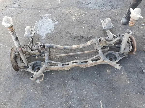 Achterophanging balk OEM - Gebruikt voor VW Touran 04R 2.0TDI image 2