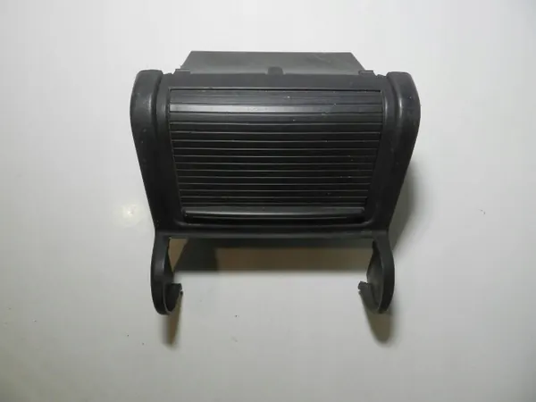 BMW 3 E46 taka-tuhkakuppi rullakansi OEM 8225988 8213682 image 10