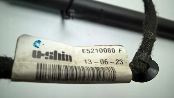 MERCEDES GLE W167 2023 Tailgate Actuators Set Left + Right OE A1678901000 image 10