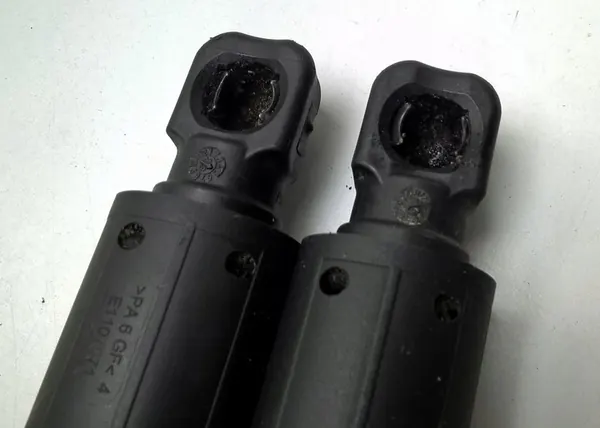 MERCEDES GLE W167 2023 Tailgate Actuators Set Left + Right OE A1678901000 image 6