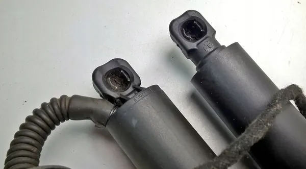 MERCEDES GLE W167 2023 Tailgate Actuators Set Left + Right OE A1678901000 image 7