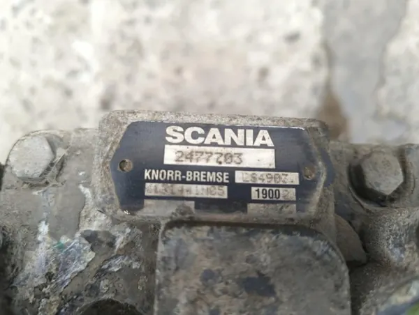Scania Luftkompressor OEM 2477703 - Begagnad image 4