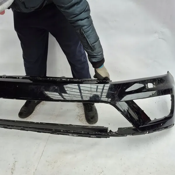 Paraurti anteriore VW Touareg II PDC 7P6807221D image 6