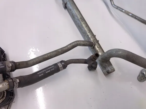 VOLVO C70 I 2.0 TURBO Vesiputki + Öljynjäähdytin image 4