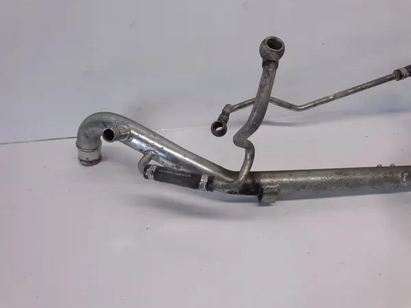 VOLVO C70 I 2.0 TURBO Vesiputki + Öljynjäähdytin image 6