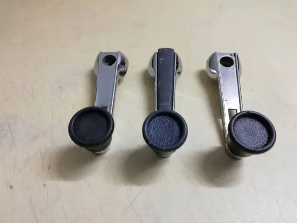 Régulateur de vitre Audi 80/90 B2 1986 OEM 431837581 image 3