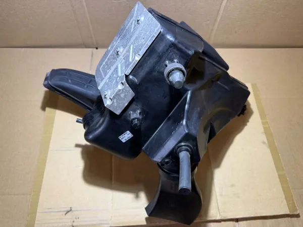 Audi A4 B8 2.0 TDI Luchtfilterhuis OEM 8K0133837BF image 7