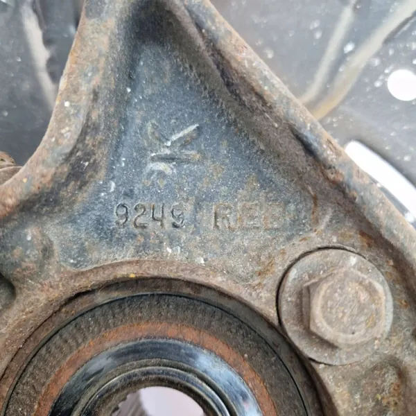 Buje rueda delantera OEM 9249 lado izquierdo Subaru Outback image 4