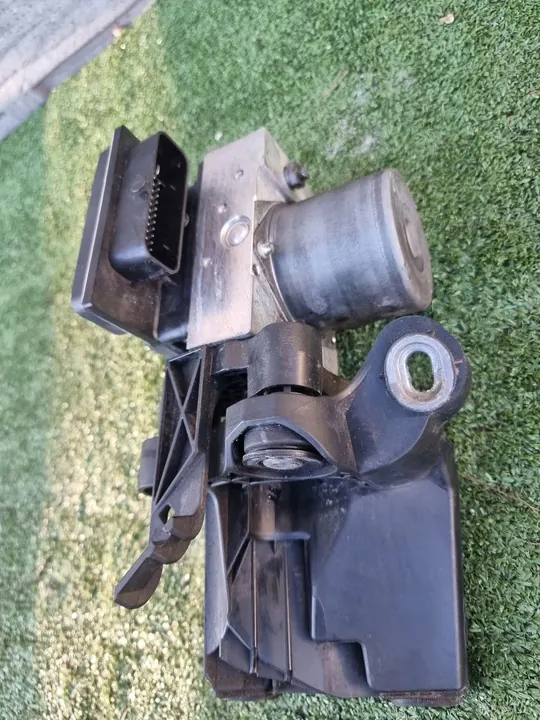 POMPE ABS MERCEDES W212 A2124315512 image 2