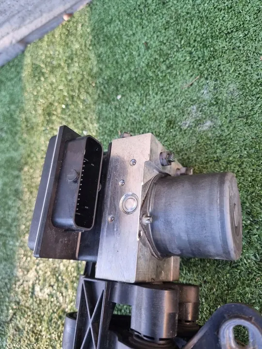 POMPE ABS MERCEDES W212 A2124315512 image 3