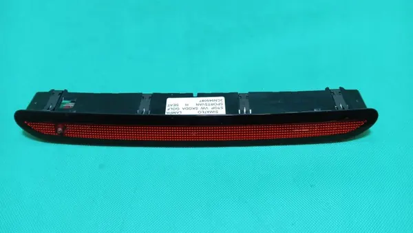 Skoda OE 3CN945087 LED Kolmas Jarruvalo Fabia III:lle image 2