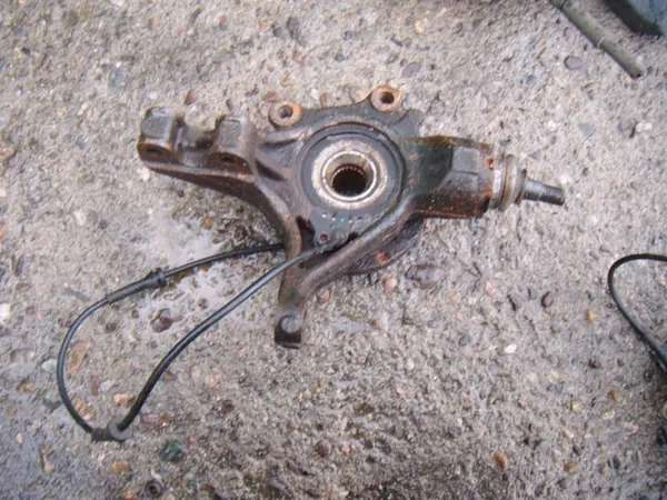 OEM LUK926 Cubo Dianteiro Esquerdo Peugeot Partner II 1.6 HDI image 3