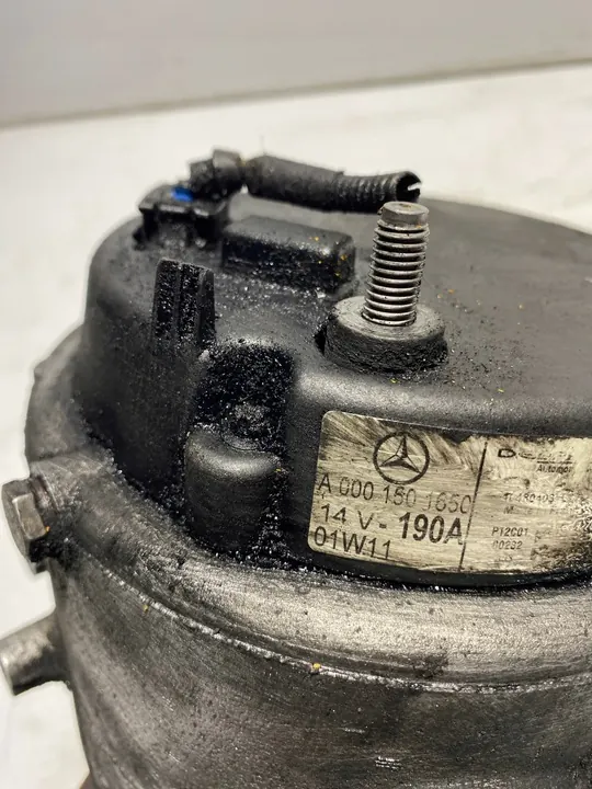 Vaihtovirtageneraattori Mercedes 190A 2.2 CDI A0001501650 image 2