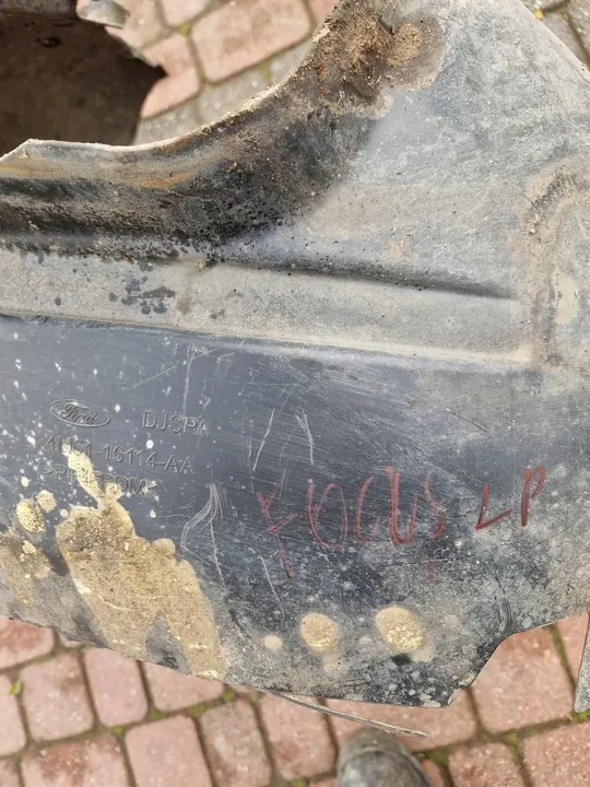 Ford Focus Mk2 C-Max front right wheel arch image 4