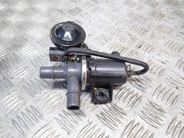 Brandstofklep OEM 77710-48020 voor Toyota Tundra Sequoia image 2