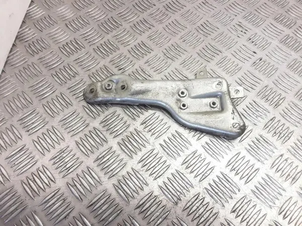 Mercedes-Benz Sprinter motorrumsdelar OEM A6510901041 image 2