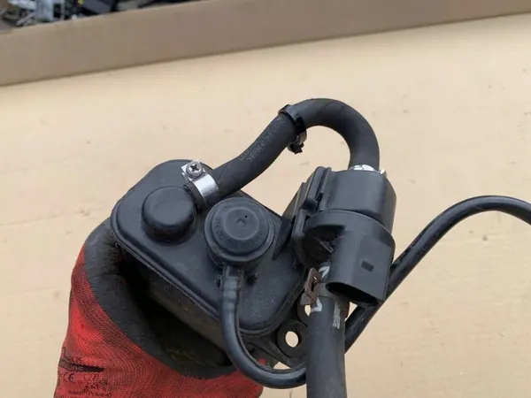Gebrauchter Audi OE Kohlefilter OEM 8N0201803L image 3