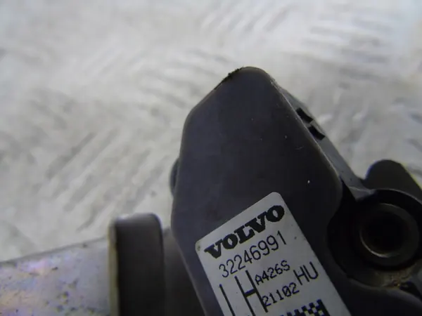 Sensor de nível de farol esquerdo dianteiro Volvo XC90 OEM 32246991 image 3