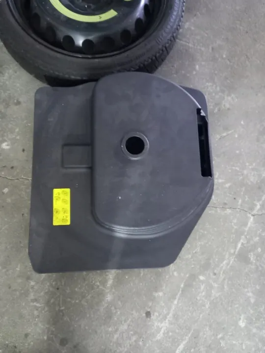 Roue de secours OEM 8K0601027 pour Audi A4 Avant 2010 image 3