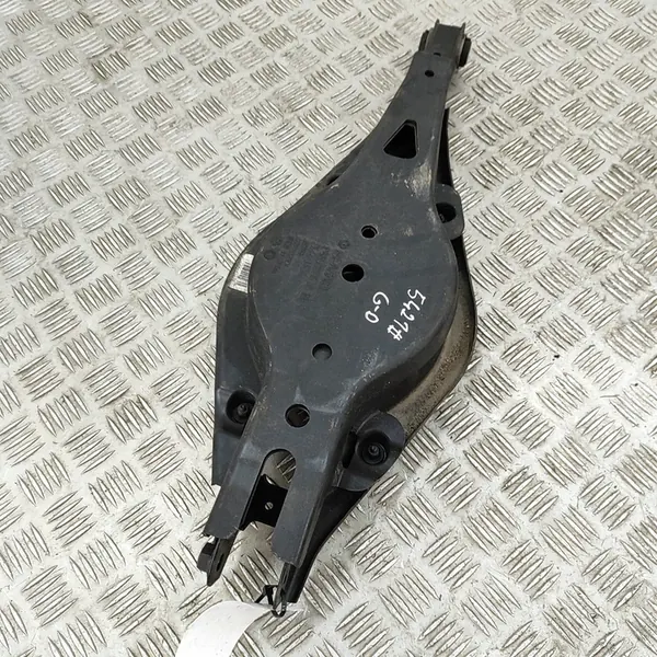 Volvo XC40 2025 Braccio Superiore Posteriore Destro OEM image 3