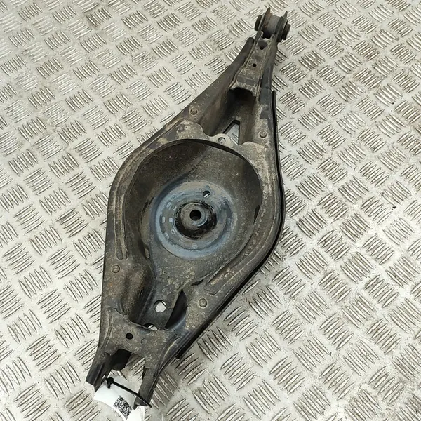 Volvo XC40 2025 Braccio Superiore Posteriore Destro OEM image 5