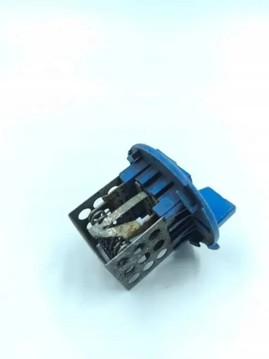 VW CRAFTER Lämmityspuhaltimen rele OEM C7339 - Käytetty image 3