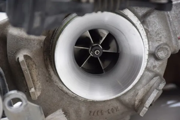 BMW G20 G22 G30 G32 G01 G02 B47D20B Turbo Completo image 6