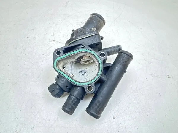 2002 Volvo S40, V40 Turboahtimen vesiputki 8200065390 image 3