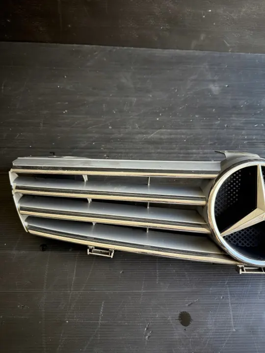Grelha Mercedes CLS320 2006 OEM Atrapa chłodnicy image 3