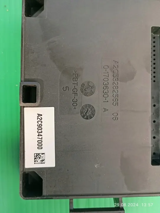 Module de frein à main Porsche Macan OEM 95B907801 image 4