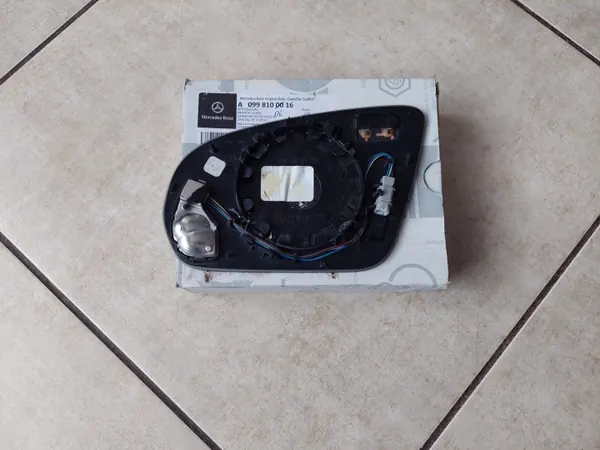 Insert Miroir Droit OEM A0998100616 - Mercedes W205 image 6
