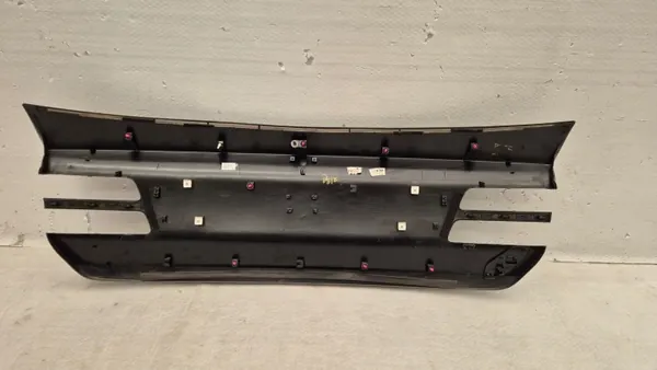 Garniture de hayon arrière OEM 87311-T6000 pour Hyundai Genesis image 5