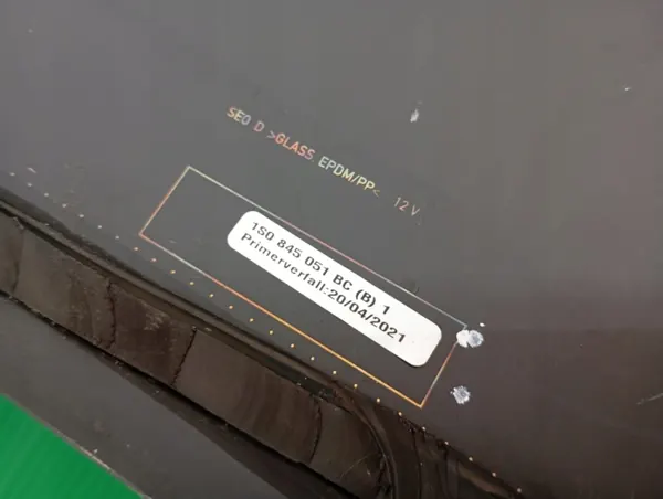 VW UP 11- achterklepglas OEM - Gebruikte staat image 10
