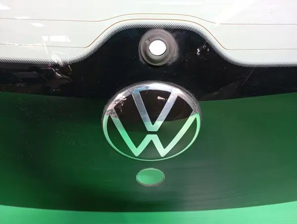 VW UP 11- achterklepglas OEM - Gebruikte staat image 3