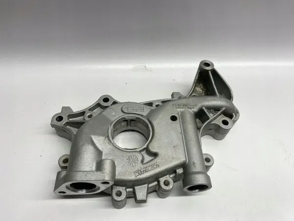 Pompe à huile Ford OE 7T4E-6621-AC - État utilisé image 2