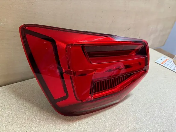 AUDI Q2 Lámpara LED Trasera Izquierda 81A945091B image 2