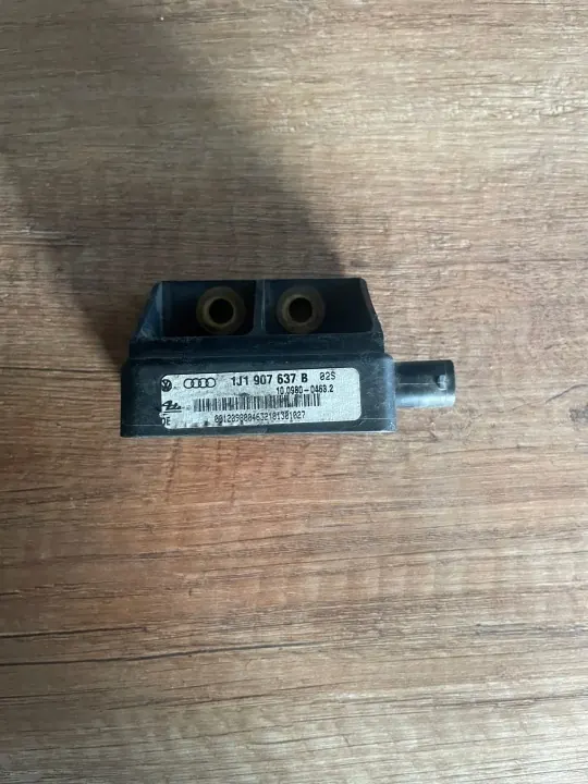 ESP-anturi OEM 1J1907637B Audi A3 8L 1.9 TDI:lle image 2