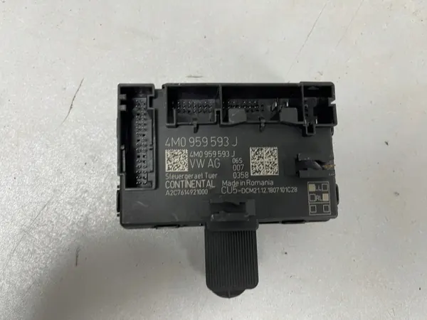 Audi E-Tron Vordertürsteuergerät OEM 4M0959593J image 3