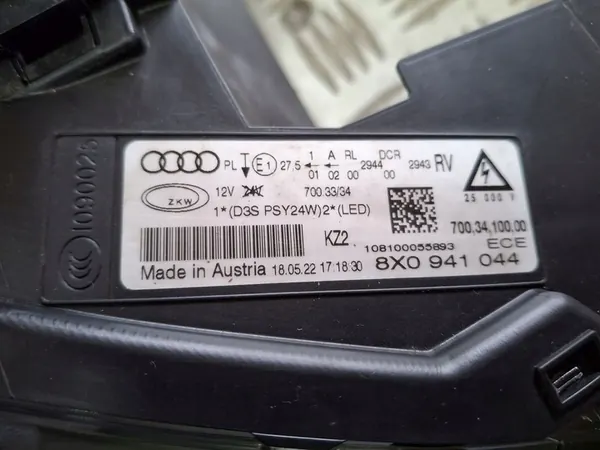 AUDI A1 8X Faro Xenón Derecho 8X0941044 image 5