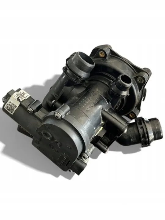 Waterpomp OEM 06L121111H voor VW Golf VII image 4